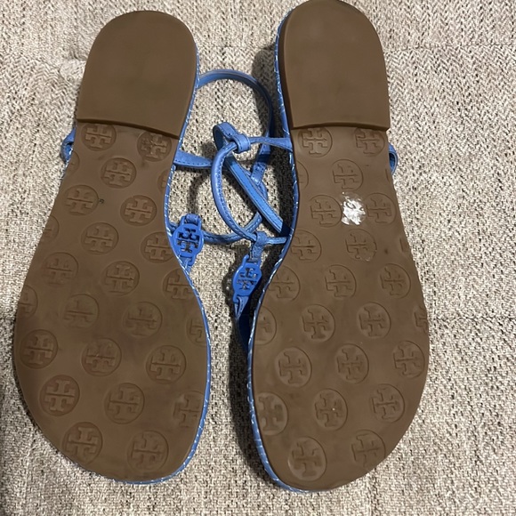 Tory Burch Emmy Stitched Thong Sandal Ocean Breeze Light Blue Leather - Picture 2 of 2